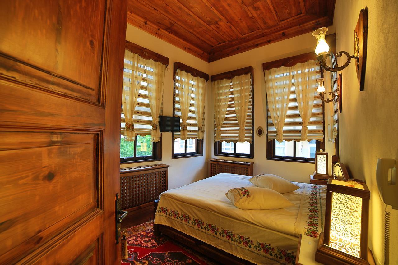 カスタモヌ Akifbey Konagi Bed & Breakfast エクステリア 写真